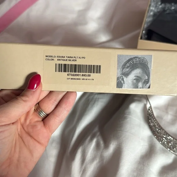 Pronovias Les Accessories Edusa Tiara - Picture 5 of 6